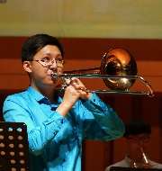 Zewei Xu